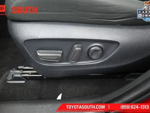 Used 2025 Toyota RAV4 XLE AWD/4WD image 21