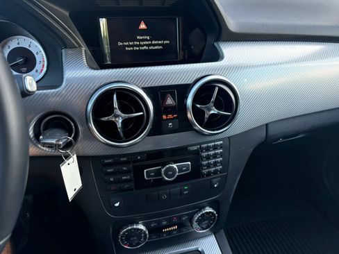Used 2014 Mercedes-Benz GLK 350 2WD image 11