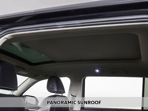 Used 2021 Volkswagen Atlas SEL image 3