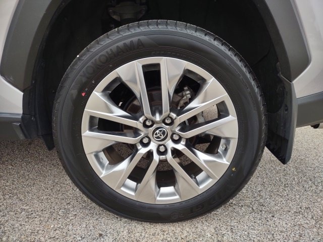 Used 2019 Toyota RAV4 Limited w/ All Weather Liner Package AWD/4WD image 29