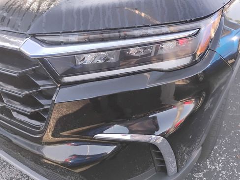 Used 2023 Honda Pilot Touring image 9