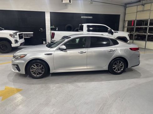 Used 2020 Kia Optima LX FWD image 5