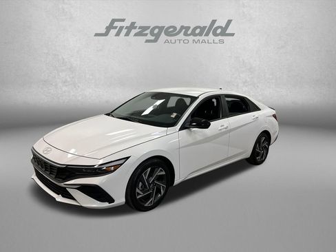 Used 2025 Hyundai Elantra Sport FWD image 1