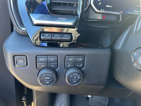 Used 2026 Chevrolet Silverado 1500 High Country w/ Midnight Edition image 12