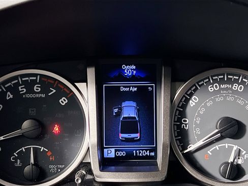 Used 2020 Toyota Tacoma SR5 image 23