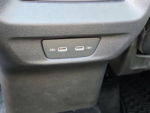 Certified 2026 Volkswagen Tiguan SE R-Line AWD/4WD image 21
