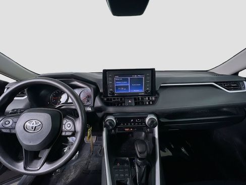 Used 2020 Toyota RAV4 LE image 21