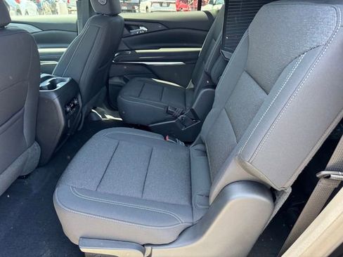 New 2026 Chevrolet Traverse LT w/ Driver Confidence Package FWD image 10
