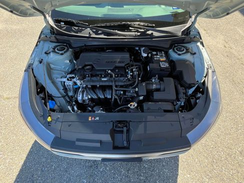 Used 2025 Kia K4 LXS image 31