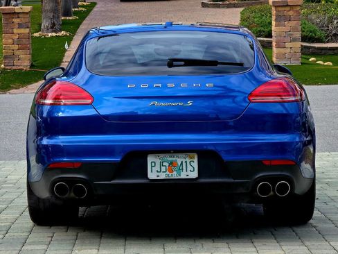 Used 2015 Porsche Panamera S image 35