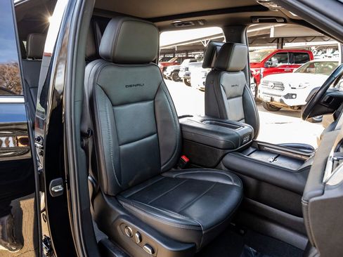 Used 2021 GMC Yukon Denali w/ Denali Ultimate Package image 27