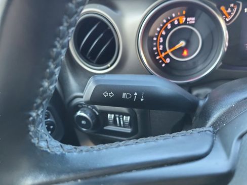 Certified 2020 Jeep Wrangler Sport image 32