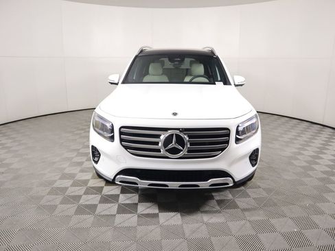 New 2026 Mercedes-Benz GLB 250 image 2