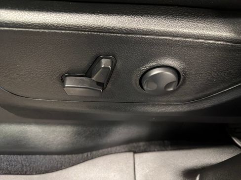 Used 2025 RAM 1500 Big Horn AWD/4WD image 14