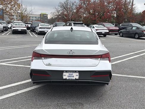 New 2026 Hyundai Elantra Blue image 6