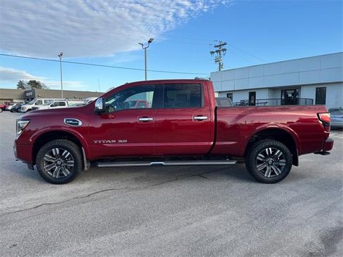 Used 2021 Nissan Titan Platinum Reserve w/ Moonroof Package image 6
