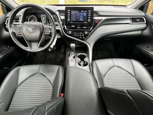 Used 2023 Toyota Camry SE image 36
