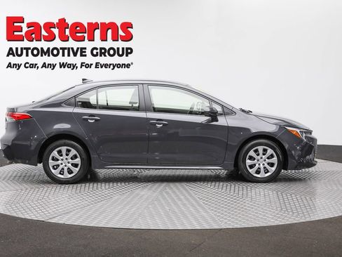 Used 2023 Toyota Corolla LE w/ Carpet Mat Package (TMS) FWD image 4