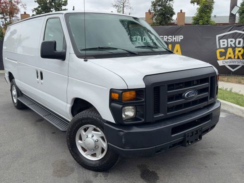Used 2013 Ford E-350 and Econoline 350 Super Duty w/ PWR Group RWD image 2