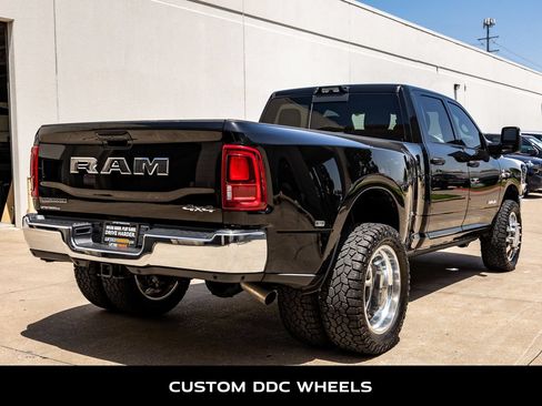 Used 2025 RAM 3500 Big Horn AWD/4WD image 3