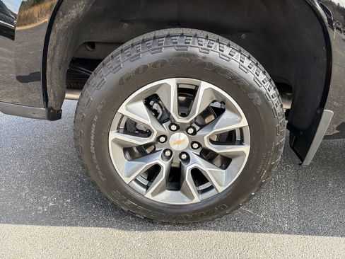 Used 2025 Chevrolet Silverado 1500 LT w/ All Star Edition Plus image 17