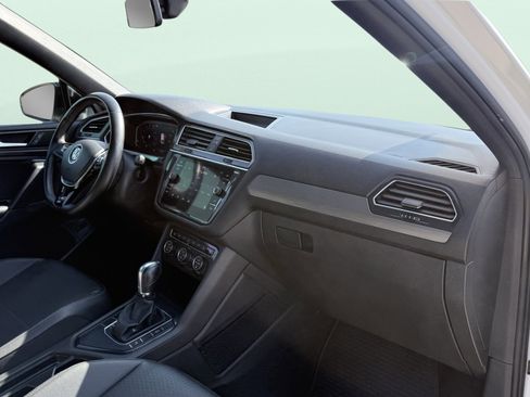 Used 2019 Volkswagen Tiguan SEL R-Line FWD image 53