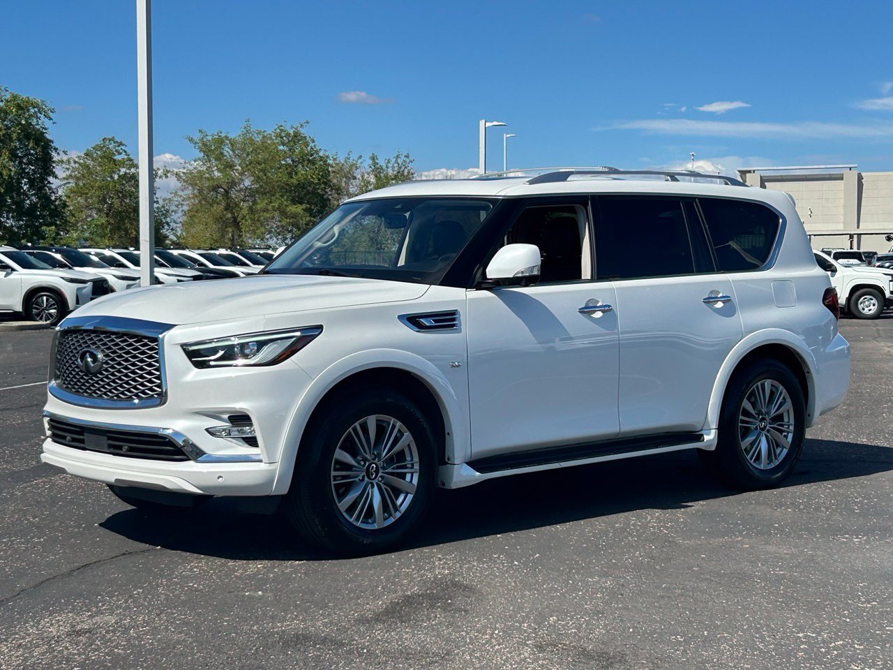 Used 2019 INFINITI QX80 Luxe w/ Cargo Package RWD image 1
