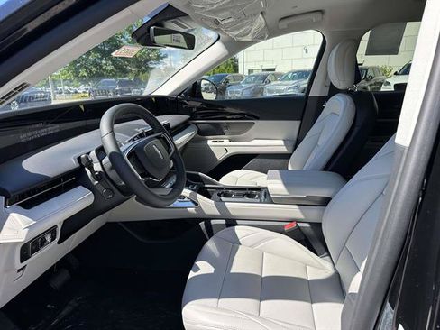 New 2026 Lincoln Nautilus Premier AWD/4WD image 12
