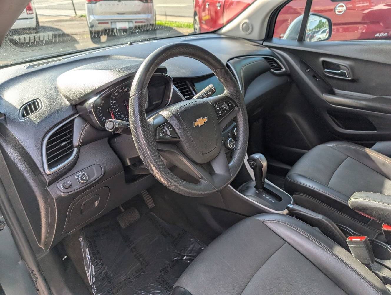Used 2021 Chevrolet Trax LT AWD/4WD image 12