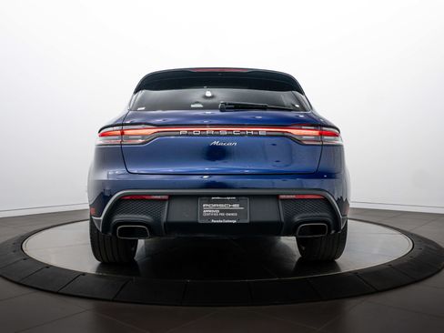 Certified 2024 Porsche Macan AWD/4WD image 6