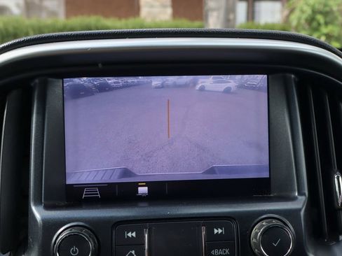 Used 2019 Chevrolet Colorado LT RWD image 35