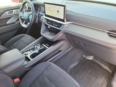 Used 2025 Ford Explorer ST image 15