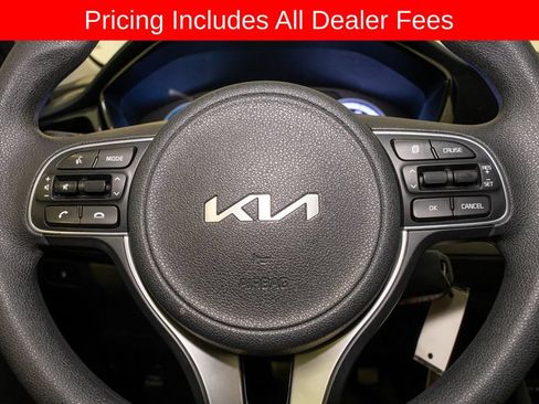 Certified 2022 Kia Niro LX FWD image 16