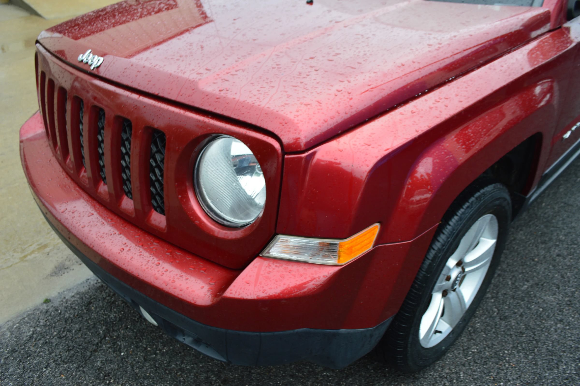 Used 2016 Jeep Patriot Latitude FWD image 3
