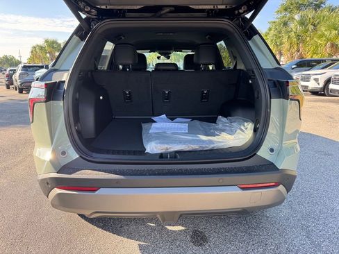 New 2026 Chevrolet Equinox LT w/ Convenience Package II FWD image 12