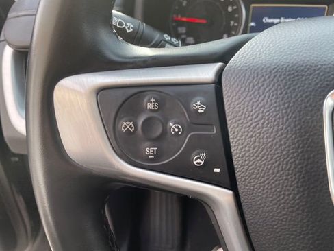 Used 2024 GMC Terrain SLT image 32