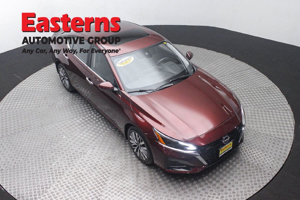 Used 2023 Nissan Altima 2.5 SV w/ SV Premium Package FWD image 5