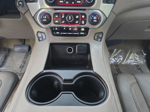 Used 2015 GMC Yukon SLT w/ HD Trailering Package image 36