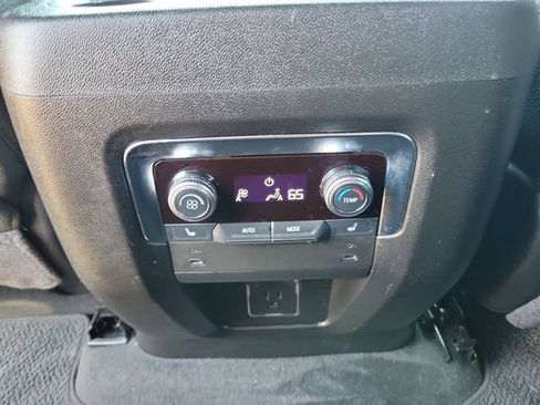 Used 2025 GMC Yukon Denali AWD/4WD image 12