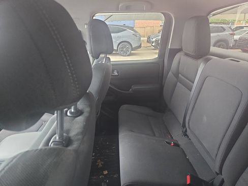 Used 2024 Nissan Frontier SV w/ Technology Package RWD image 10