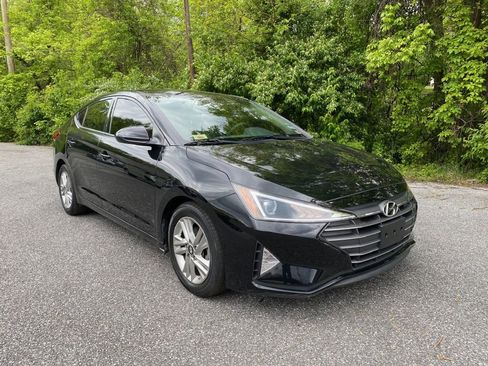 Used 2020 Hyundai Elantra SEL image 1