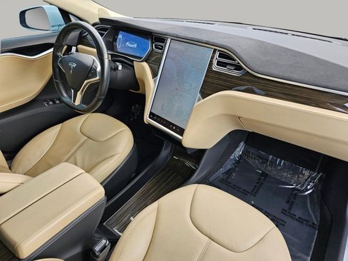 Used 2014 Tesla Model S 85 image 24