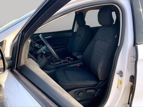 Used 2016 Ford Edge SE FWD image 8