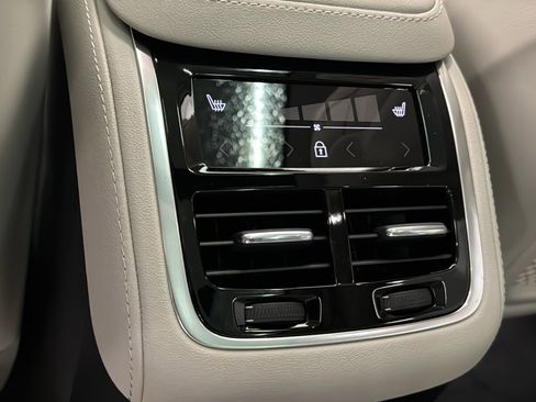 New 2026 Volvo XC90 T8 Ultra w/ Protection Package Premier AWD/4WD image 28