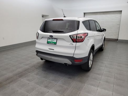 Used 2017 Ford Escape SE image 7