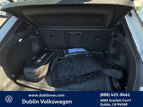 Used 2023 Volkswagen ID.4 Pro S image 22