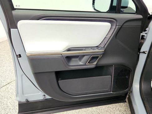 Used 2024 Rivian R1S Adventure AWD/4WD image 11