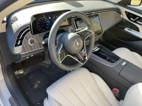 New 2026 Mercedes-Benz E 350 E 350 4MATIC Sedan image 19