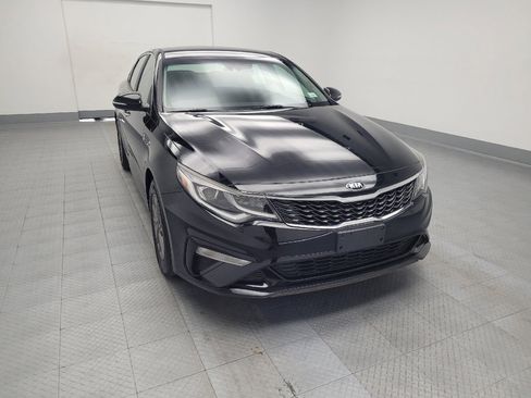Used 2020 Kia Optima LX image 14