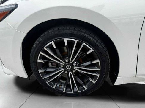 Used 2022 Nissan Maxima SV w/ Floor Mat Group FWD image 59